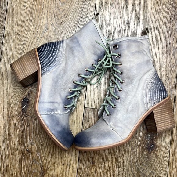 Seychelles Could Be Lace Up Mid Calf Boots in Mushroom Size 8 - Picture 3 of 7